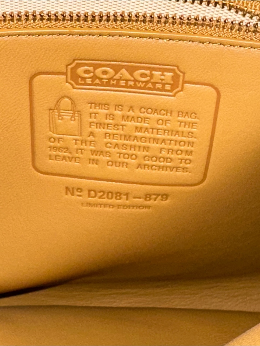 Coach Cashin Carry Tote 29 - Limited Edition - Picture 10 of 15